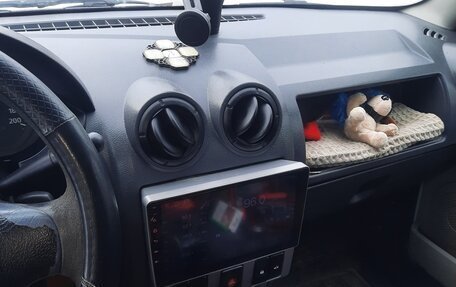 Renault Logan I, 2005 год, 140 000 рублей, 6 фотография