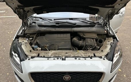 Jaguar E-Pace, 2018 год, 2 400 000 рублей, 17 фотография