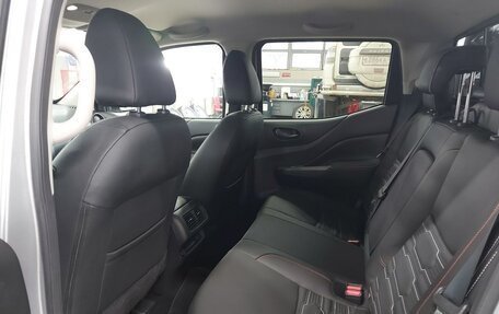 Nissan Navara (Frontier), 2024 год, 5 200 000 рублей, 5 фотография