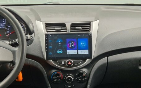 Hyundai Solaris II рестайлинг, 2015 год, 845 000 рублей, 10 фотография