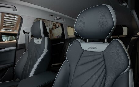 Geely Atlas, 2025 год, 12 фотография