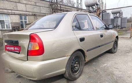 Hyundai Accent II, 2005 год, 200 000 рублей, 3 фотография