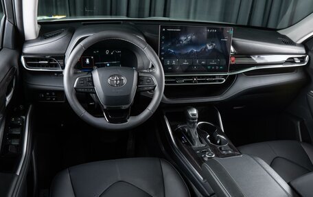 Toyota Highlander, 2025 год, 5 940 000 рублей, 6 фотография