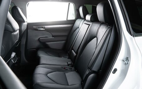 Toyota Highlander, 2025 год, 5 940 000 рублей, 10 фотография