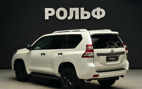 Toyota Land Cruiser Prado 150 рестайлинг 2, 2016 год, 4 000 000 рублей, 3 фотография