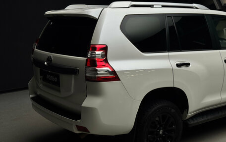 Toyota Land Cruiser Prado 150 рестайлинг 2, 2016 год, 4 000 000 рублей, 9 фотография