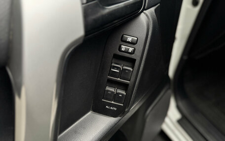 Toyota Land Cruiser Prado 150 рестайлинг 2, 2016 год, 4 000 000 рублей, 16 фотография