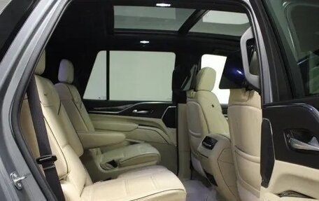 Cadillac Escalade V, 2022 год, 10 499 999 рублей, 16 фотография