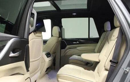 Cadillac Escalade V, 2022 год, 10 499 999 рублей, 13 фотография