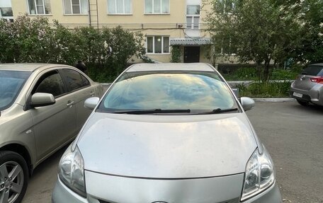 Toyota Prius, 2013 год, 1 000 000 рублей, 5 фотография
