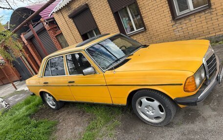 Mercedes-Benz W123, 1978 год, 360 000 рублей, 2 фотография