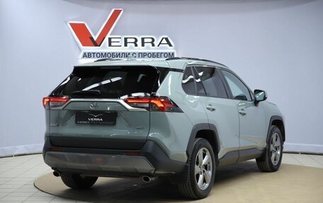 Toyota RAV4, 2020 год, 3 650 000 рублей, 5 фотография