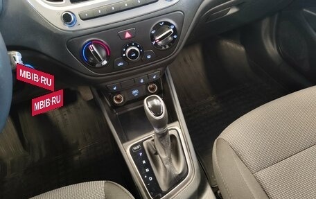 Hyundai Solaris II рестайлинг, 2019 год, 1 310 000 рублей, 11 фотография