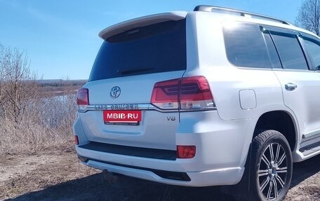 Toyota Land Cruiser 200, 2020 год, 10 790 000 рублей, 4 фотография