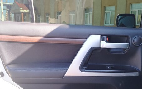 Toyota Land Cruiser 200, 2020 год, 10 790 000 рублей, 11 фотография