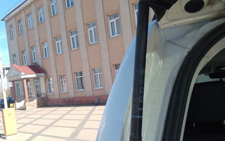 Toyota Land Cruiser 200, 2020 год, 10 790 000 рублей, 17 фотография