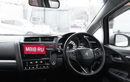 Honda Fit III, 2013 год, 900 000 рублей, 6 фотография
