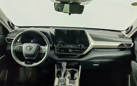 Toyota Highlander, 2025 год, 6 150 000 рублей, 13 фотография