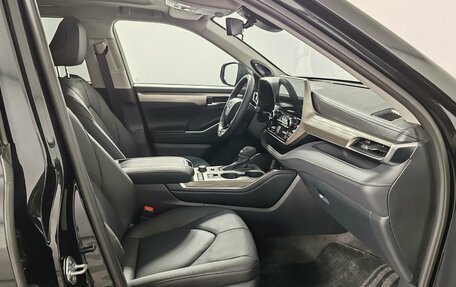 Toyota Highlander, 2025 год, 6 150 000 рублей, 20 фотография