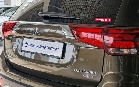 Mitsubishi Outlander III рестайлинг 3, 2019 год, 2 920 000 рублей, 4 фотография