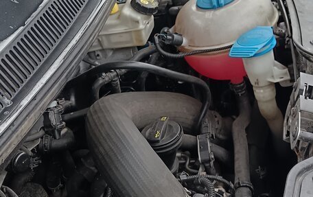 Volkswagen Multivan T6 рестайлинг, 2017 год, 2 800 000 рублей, 5 фотография