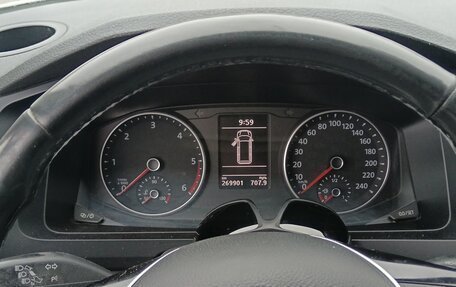 Volkswagen Multivan T6 рестайлинг, 2017 год, 2 800 000 рублей, 9 фотография