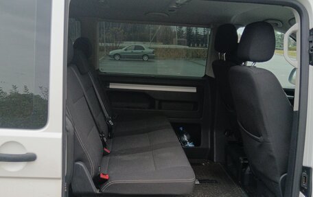 Volkswagen Multivan T6 рестайлинг, 2017 год, 2 800 000 рублей, 24 фотография