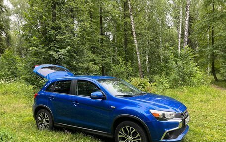 Mitsubishi Outlander III рестайлинг 3, 2018 год, 1 650 000 рублей, 1 фотография