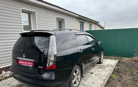 Mitsubishi Grandis, 2004 год, 800 000 рублей, 1 фотография