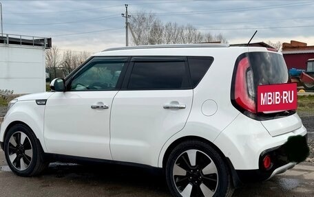 KIA Soul II рестайлинг, 2018 год, 1 750 000 рублей, 6 фотография