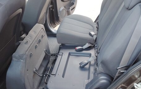 KIA Carens III (RP), 2011 год, 1 099 000 рублей, 24 фотография