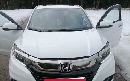 Honda Vezel, 2021 год, 2 500 000 рублей, 13 фотография