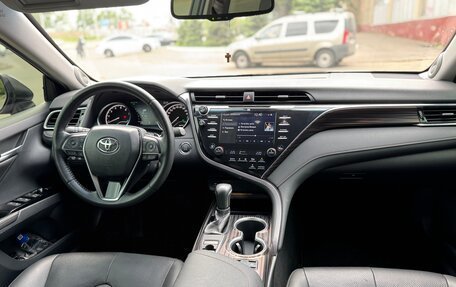 Toyota Camry, 2020 год, 2 650 000 рублей, 17 фотография