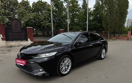 Toyota Camry, 2020 год, 2 650 000 рублей, 8 фотография