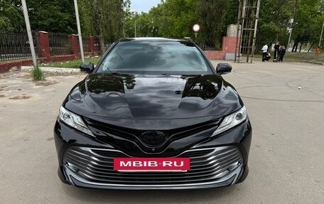 Toyota Camry, 2020 год, 2 650 000 рублей, 7 фотография