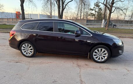 Opel Astra J, 2012 год, 600 000 рублей, 3 фотография