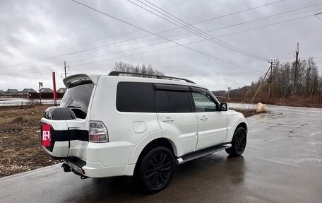 Mitsubishi Pajero IV, 2015 год, 2 790 000 рублей, 9 фотография