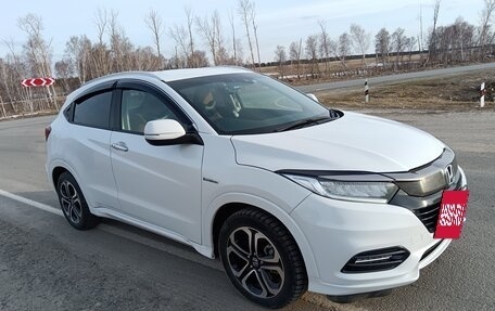 Honda Vezel, 2019 год, 1 800 000 рублей, 2 фотография