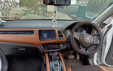 Honda Vezel, 2019 год, 1 800 000 рублей, 7 фотография