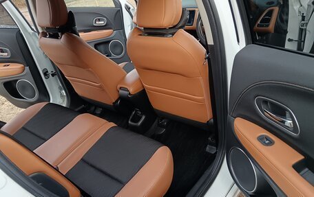 Honda Vezel, 2019 год, 1 800 000 рублей, 11 фотография