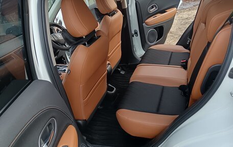 Honda Vezel, 2019 год, 1 800 000 рублей, 10 фотография