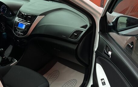 Hyundai Solaris II рестайлинг, 2013 год, 790 000 рублей, 14 фотография