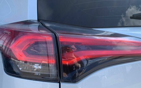 Toyota RAV4, 2016 год, 2 390 000 рублей, 10 фотография