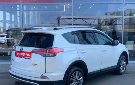 Toyota RAV4, 2016 год, 2 390 000 рублей, 8 фотография