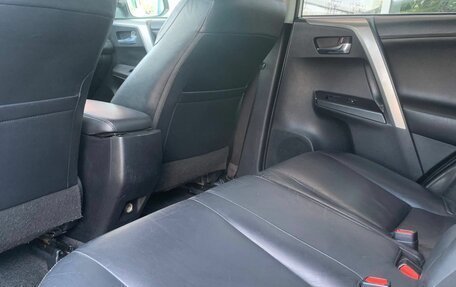 Toyota RAV4, 2016 год, 2 390 000 рублей, 24 фотография