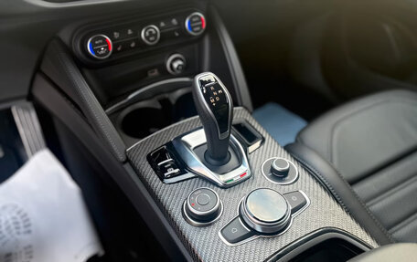 Alfa Romeo Stelvio, 2026 год, 14 500 000 рублей, 17 фотография