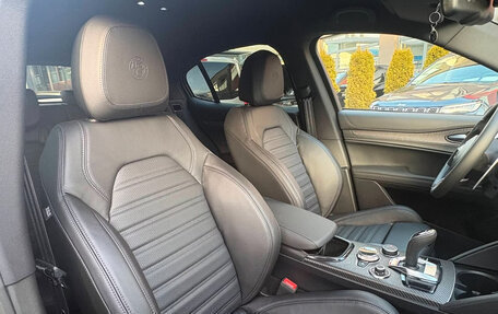 Alfa Romeo Stelvio, 2026 год, 14 500 000 рублей, 19 фотография