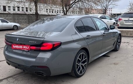 BMW 5 серия, 2021 год, 5 500 000 рублей, 3 фотография