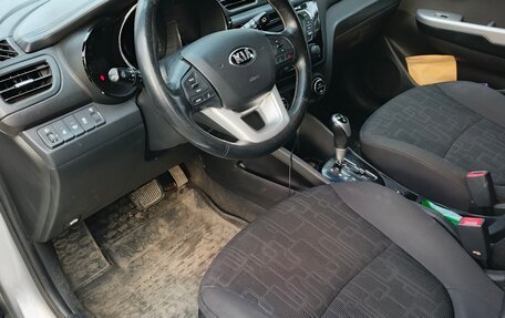 KIA Rio III рестайлинг, 2013 год, 890 000 рублей, 9 фотография