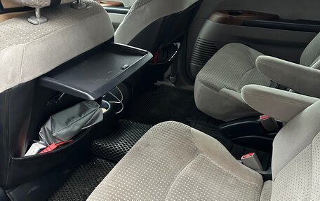 Mitsubishi Grandis, 2004 год, 800 000 рублей, 11 фотография